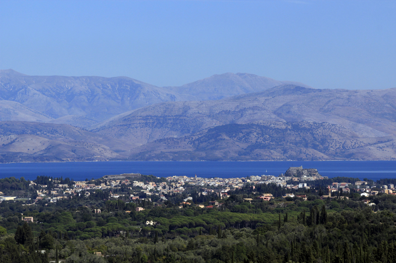 2017-10-08_133328 korfu-2017.jpg - Blick von Pelekas nach Kerkira und Albanien